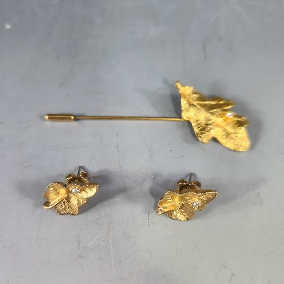 Gold Leaf Post Earrings Stick Pin Set Faux Diamond Avon Vtg Costume Jewelry Box - Picture 2 of 9